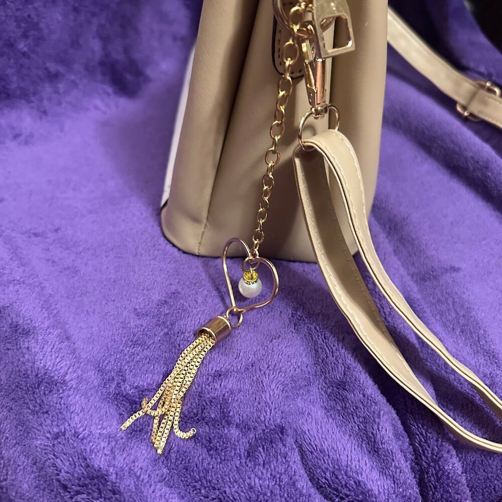 Purse - Picture 3 of 9